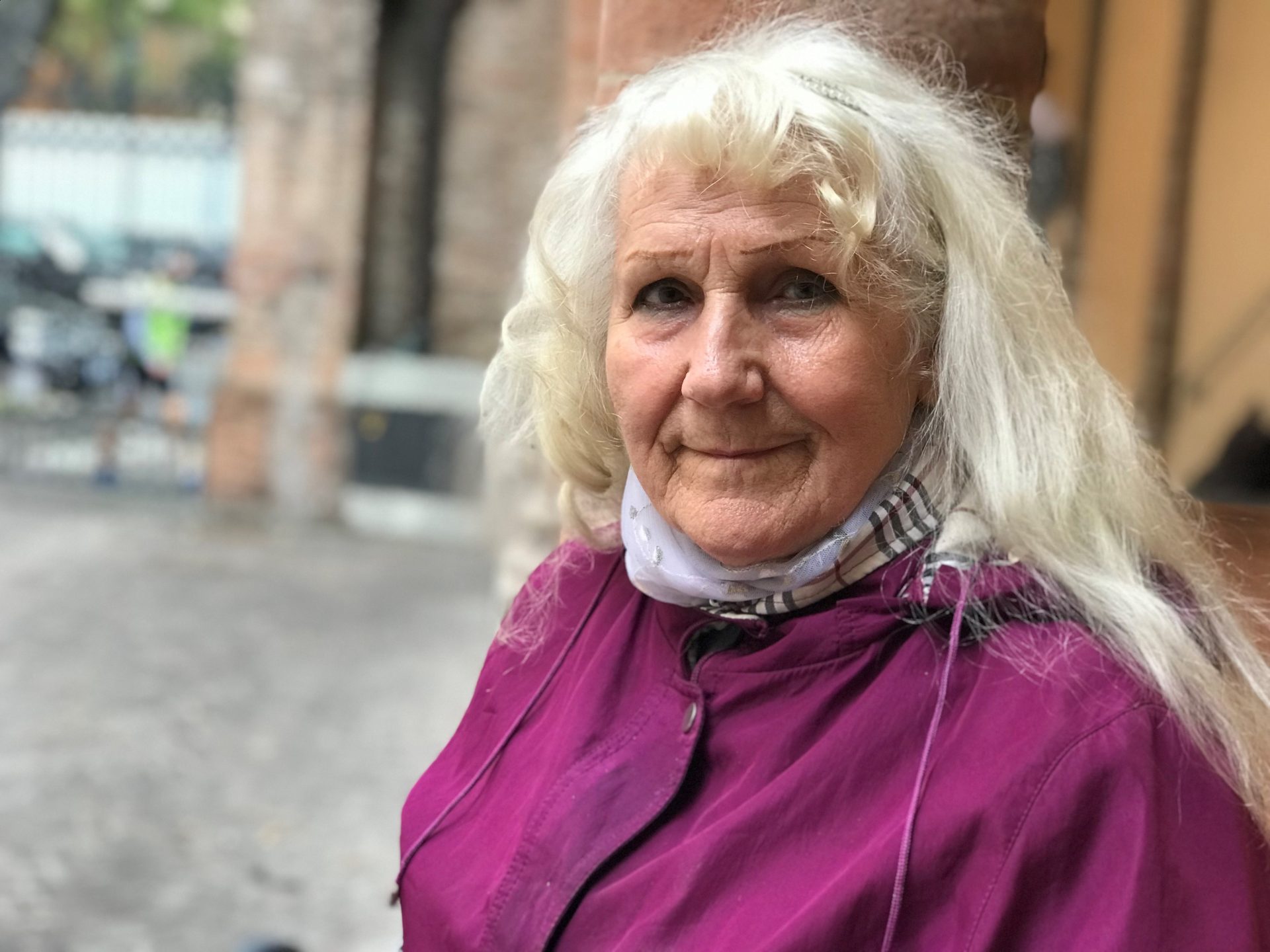 Katarina, una donna sola accolta in Antoniano Etjen in mensa serale